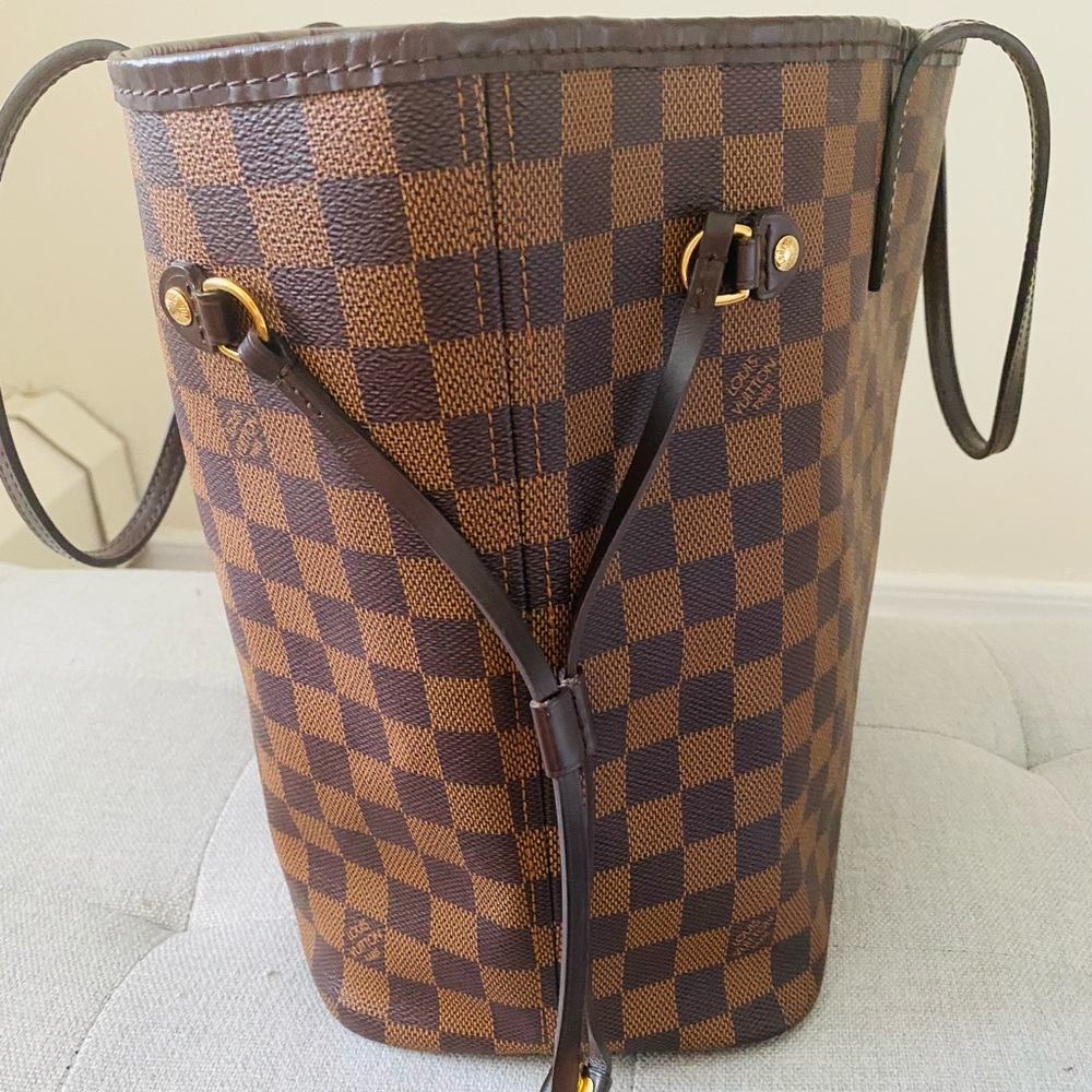 Louis Vuitton Damier Ebene Neverfull MM - Picture 8 of 17